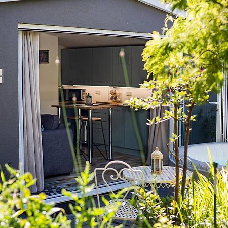 Hideaway Cabin For Two On Edge Of New Forest Hinton  Eksteriør bilde
